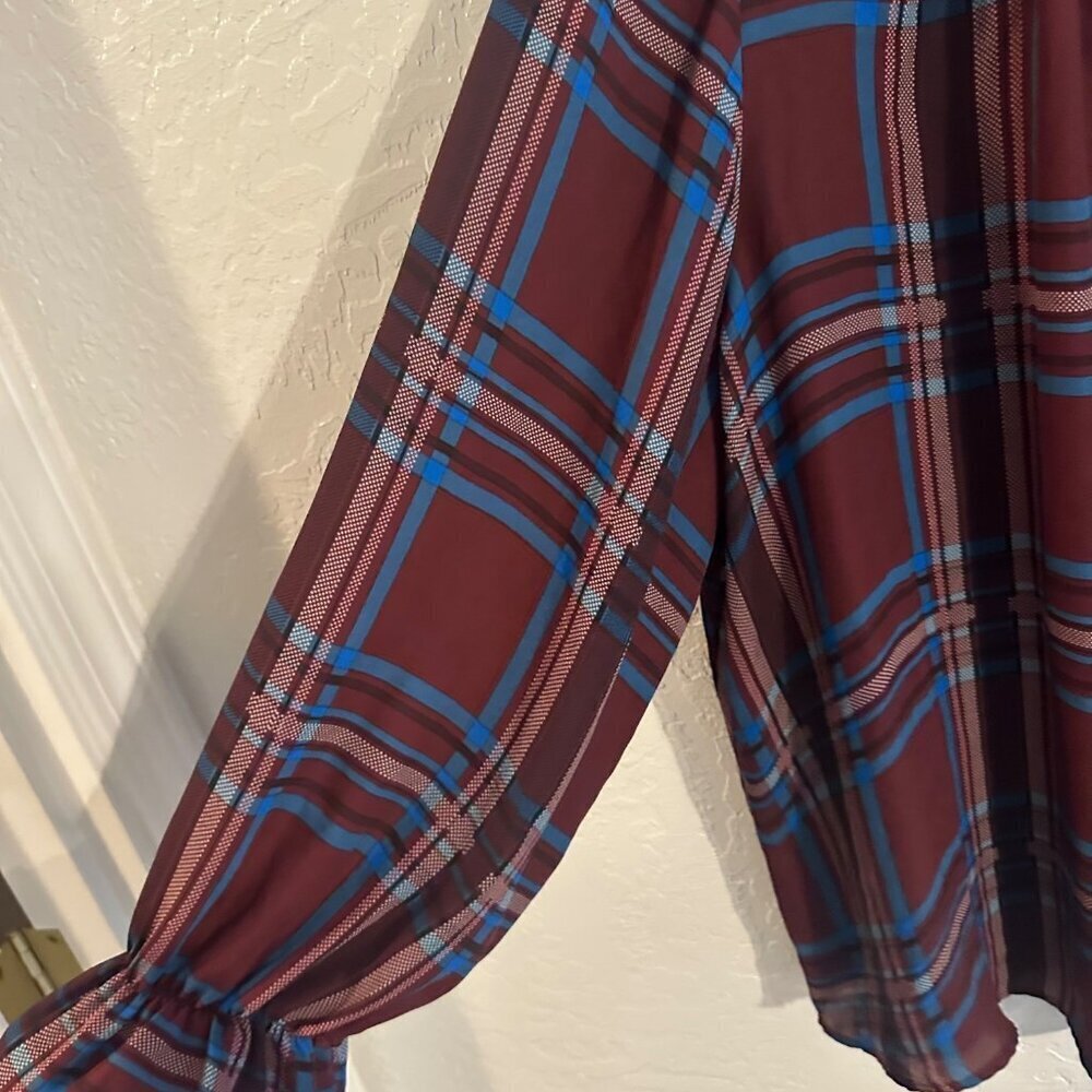 Y Zac & Rachel Plus Size Plaid Bell Sleeved Blouse - Picture 4 of 11